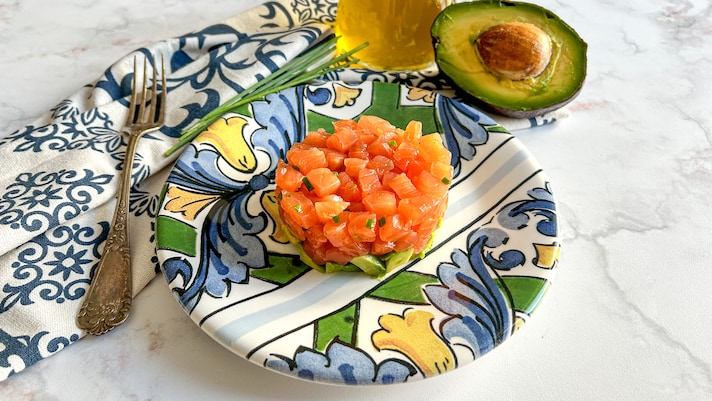 Tartare di salmone e avocado