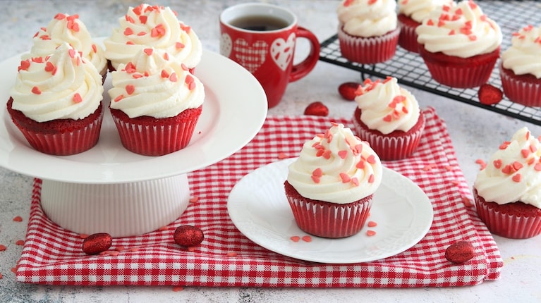red-velvet-cupcakes