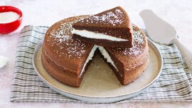 Torta versata cioccolato e cocco