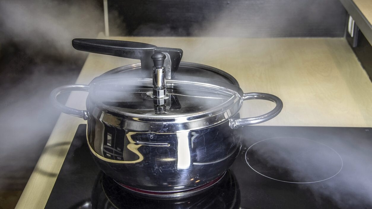 pentola-a-pressione-esplosa