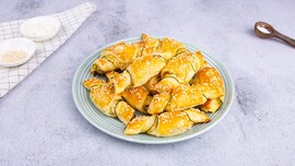 cornetti salati alle zucchine