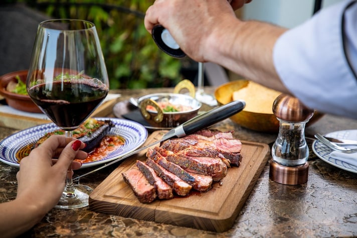 migliori-vini-da-abbinare-alla-griglia-carne