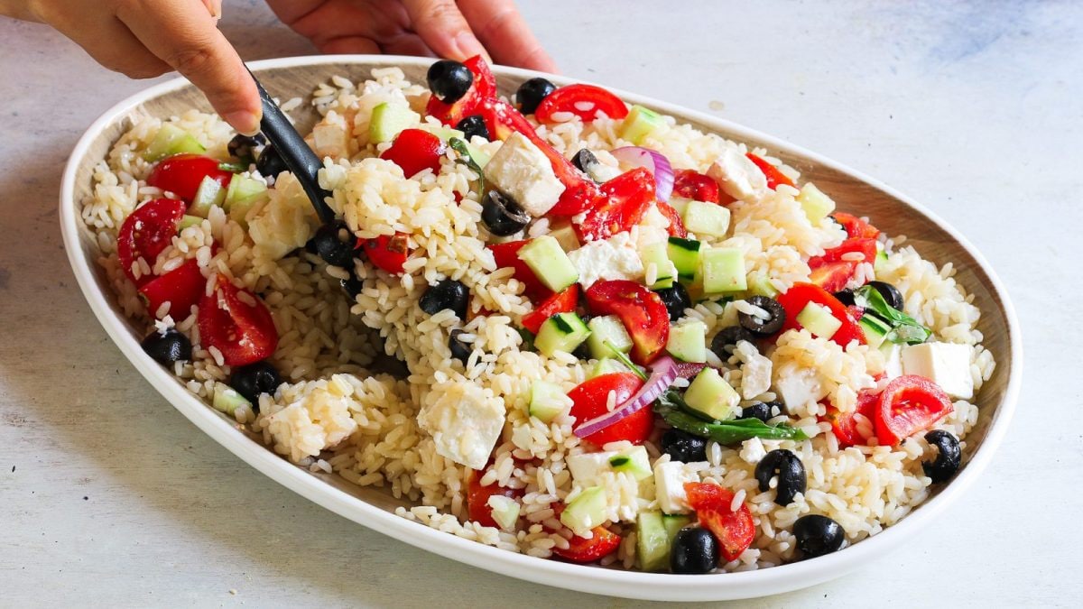 mescolare insalata