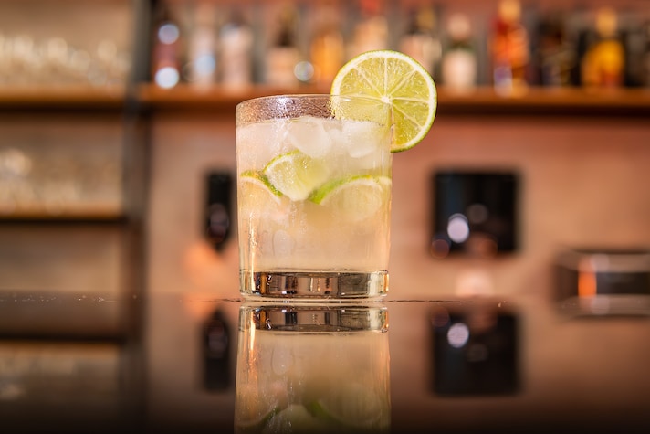 cosa-sono-i-cocktail-pestati-quali-i-migliori-caipiroska