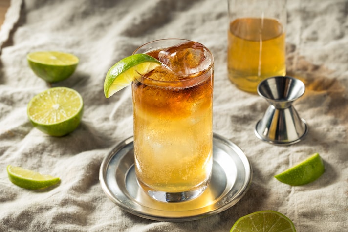 ginger-beer-cos-e-cocktail-dark-and-stormy