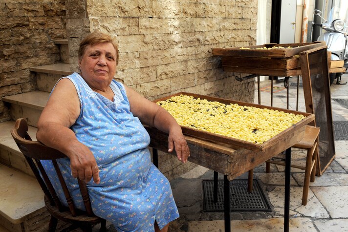 protesta-orecchiette-bari-vecchia