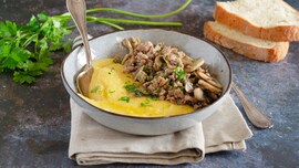 Polenta funghi salsiccia
