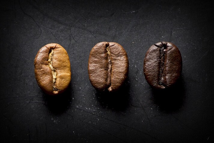 chicchi-caffe-chiari-scuri