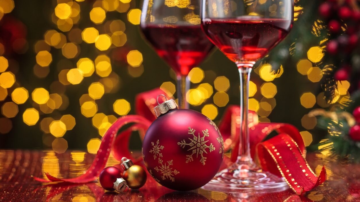 migliori-vini-da-regalare-natale-2024-sotto-i-25-euro