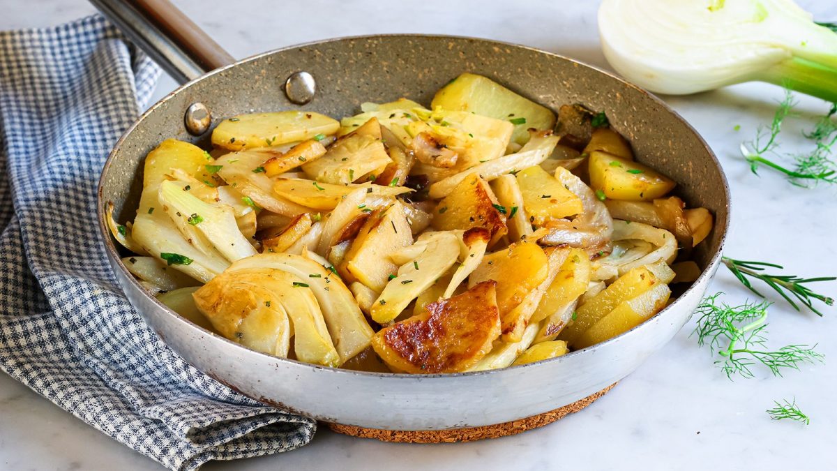 finocchi e patate in padella