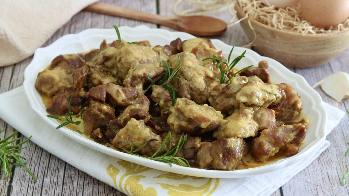 agnello-cacio-e-ova