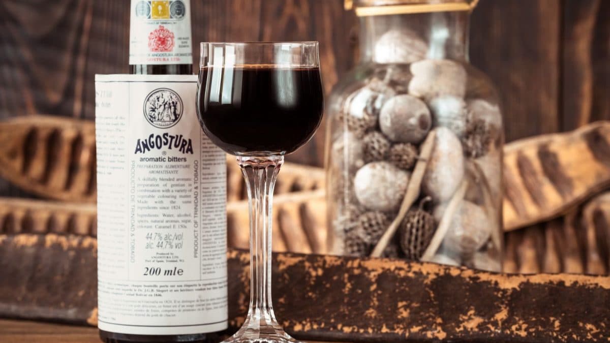angostura-bitter-storia-etichetta