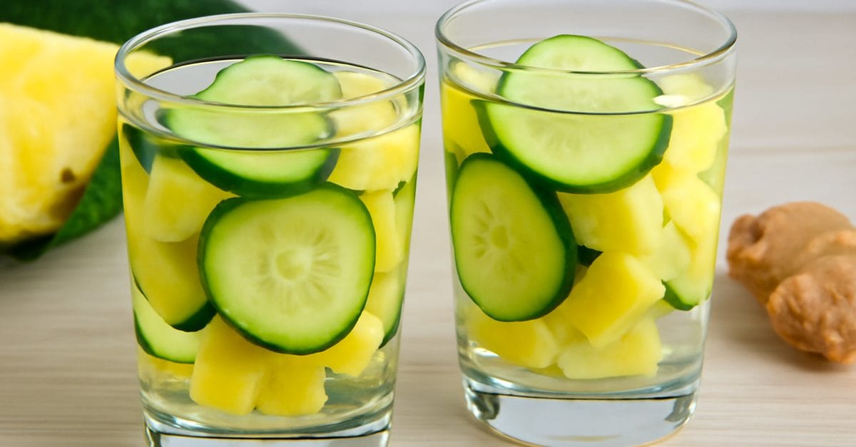 Acqua detox: 8 ricette ideali per drenare i liquidi, sgonfiarsi e depurarsi