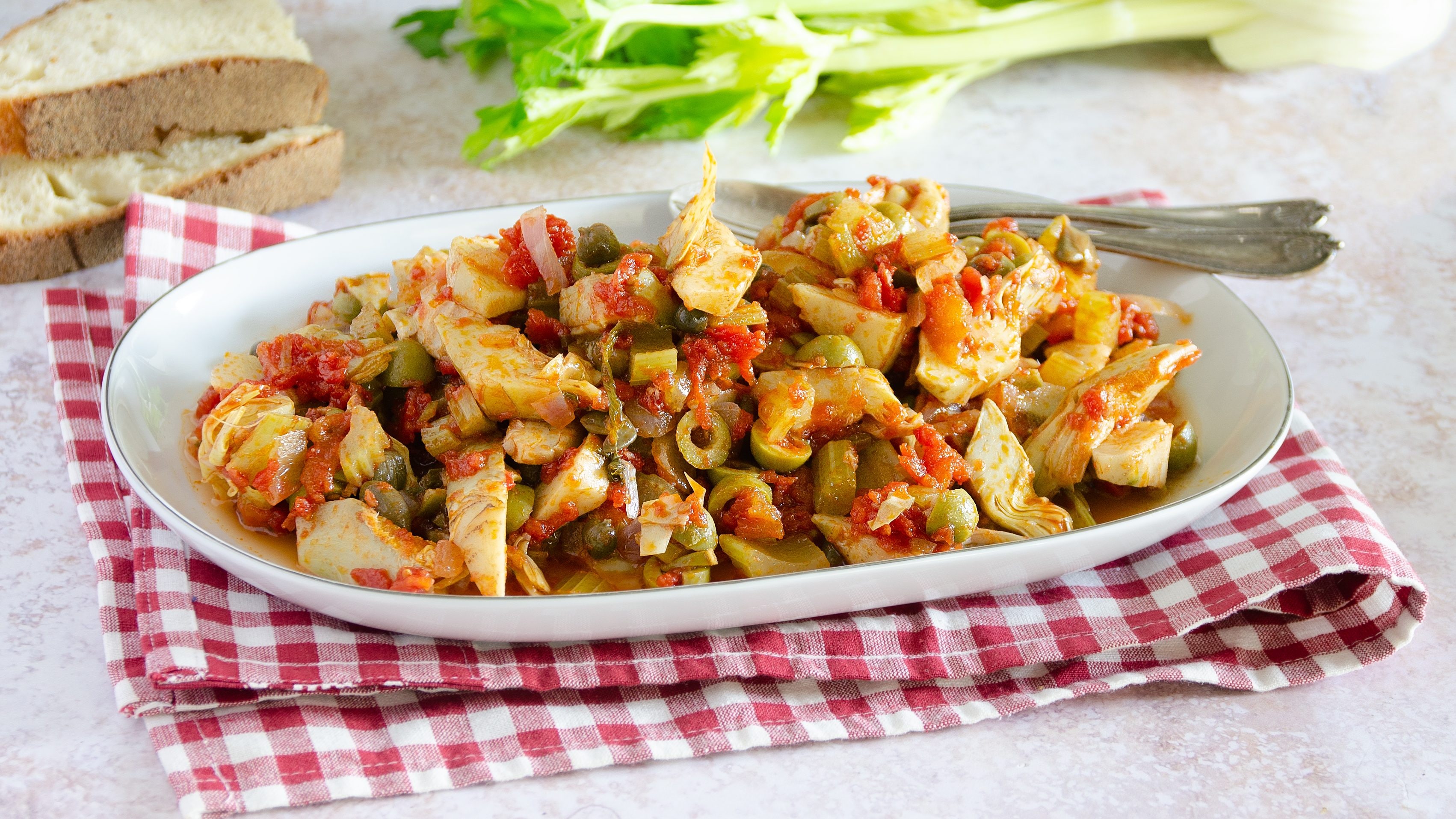 Caponata di carciofi: la ricetta originale del contorno tipico siciliano