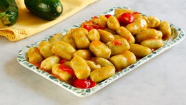 gnocchi di zucchine con sughetto di pomodorini