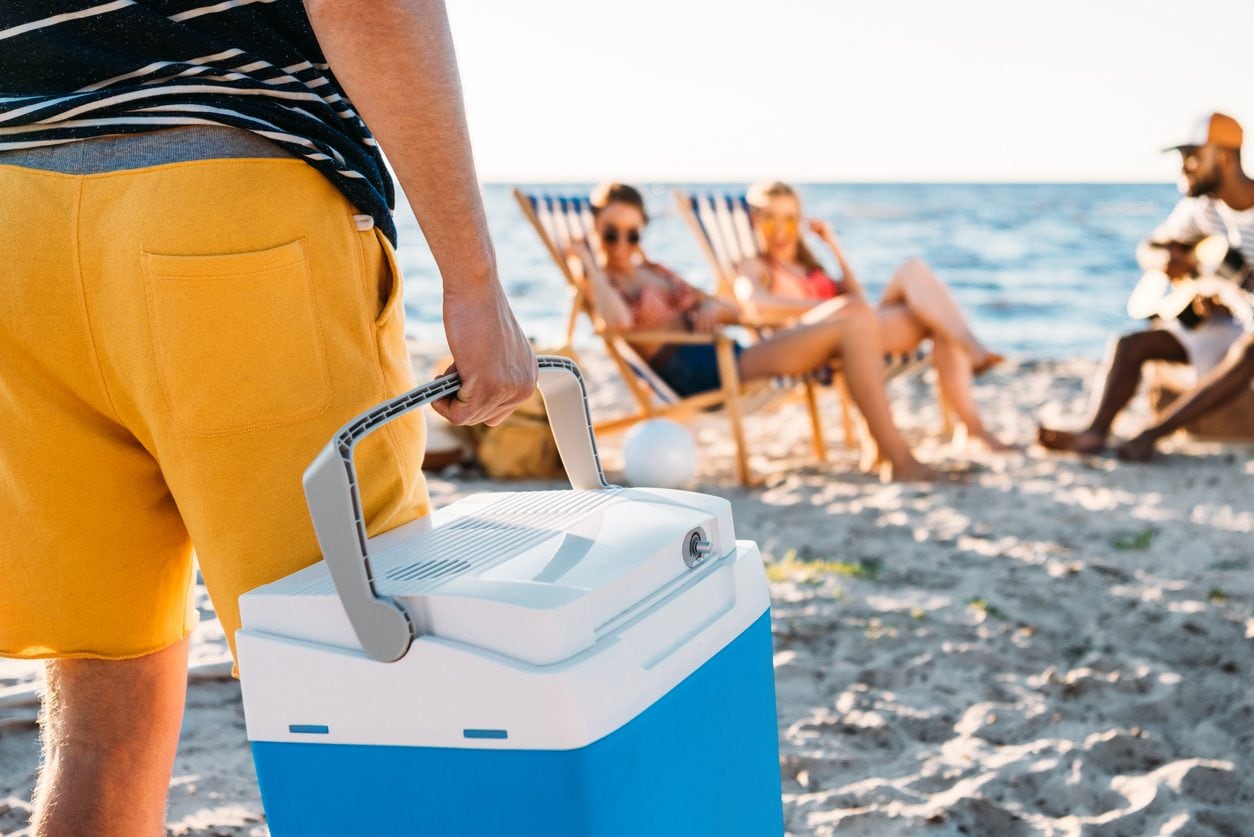 La borsa frigo del pendolare da spiaggia: cosa regge davvero 6 ore al sole