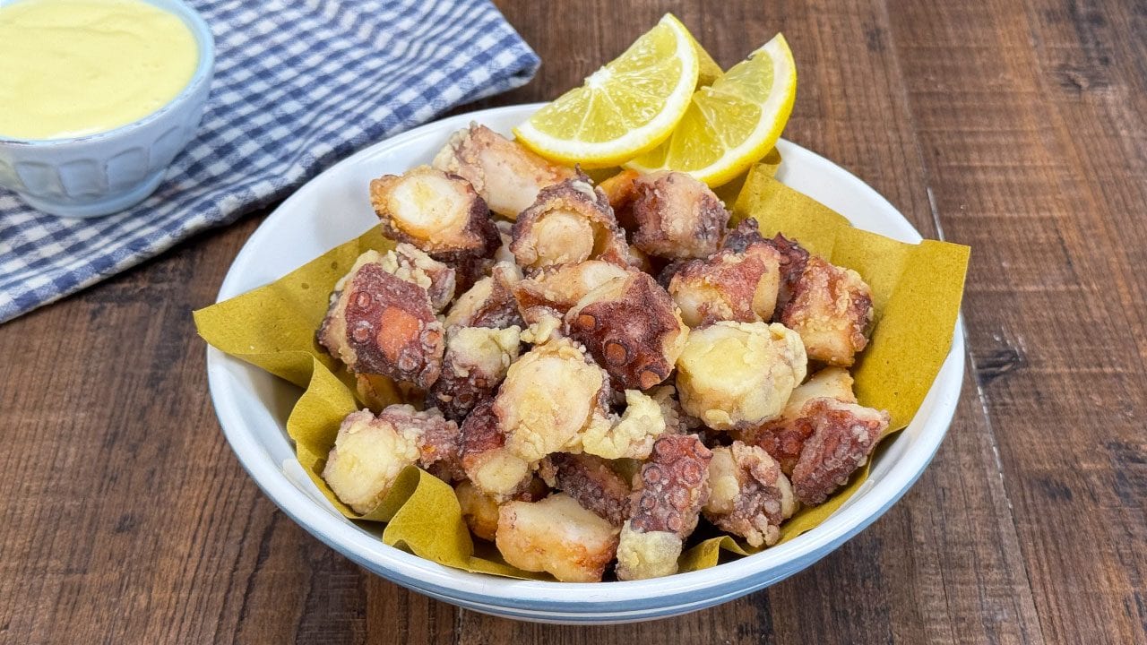 Polpo fritto: la ricetta dell'antipasto di mare fragrante e sfizioso