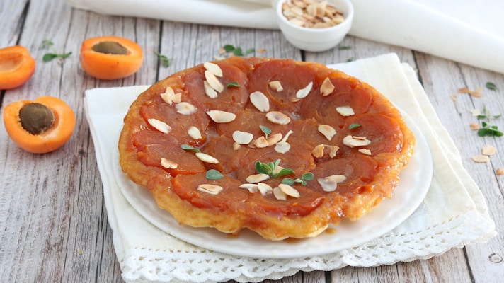 tarte-tatin-di-albicocche-veloce