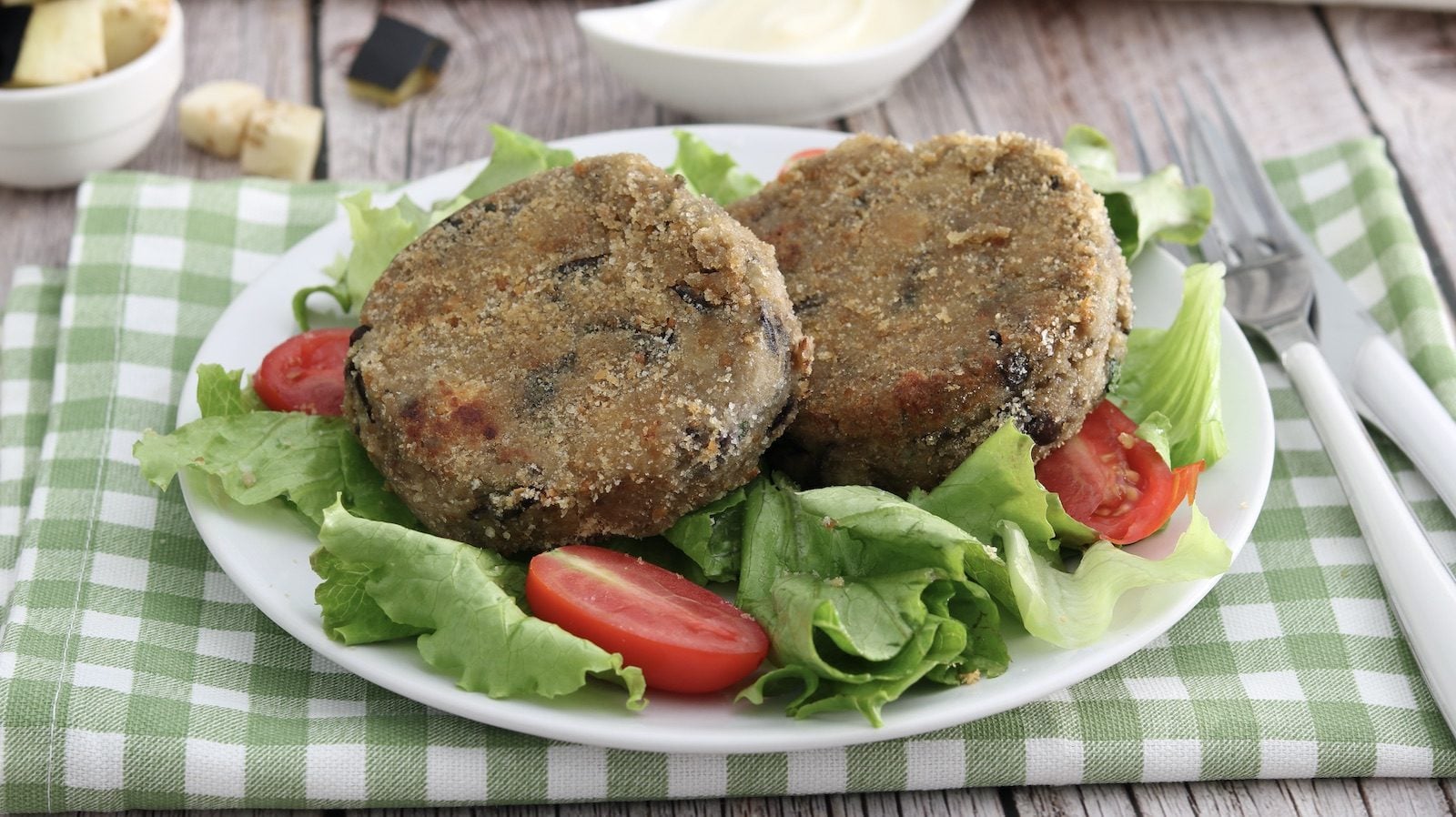 Burger di melanzane: la ricetta del piatto vegetariano facile e gustoso