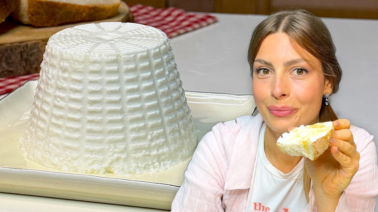 Ricotta fatta in casa: la ricetta facile con soli 3 ingredienti