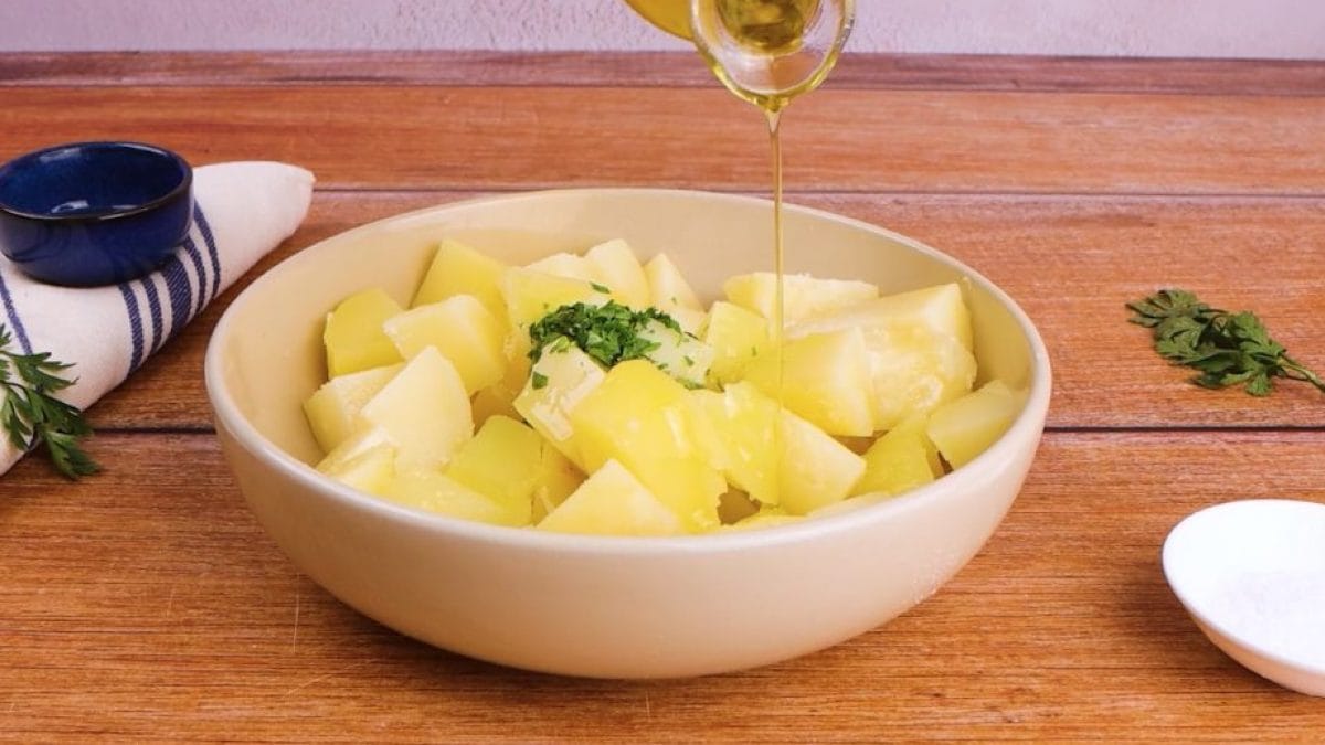 Il Trucco Per Lessare Le Patate Senza Acqua In Meno Di 10 Minuti - 5