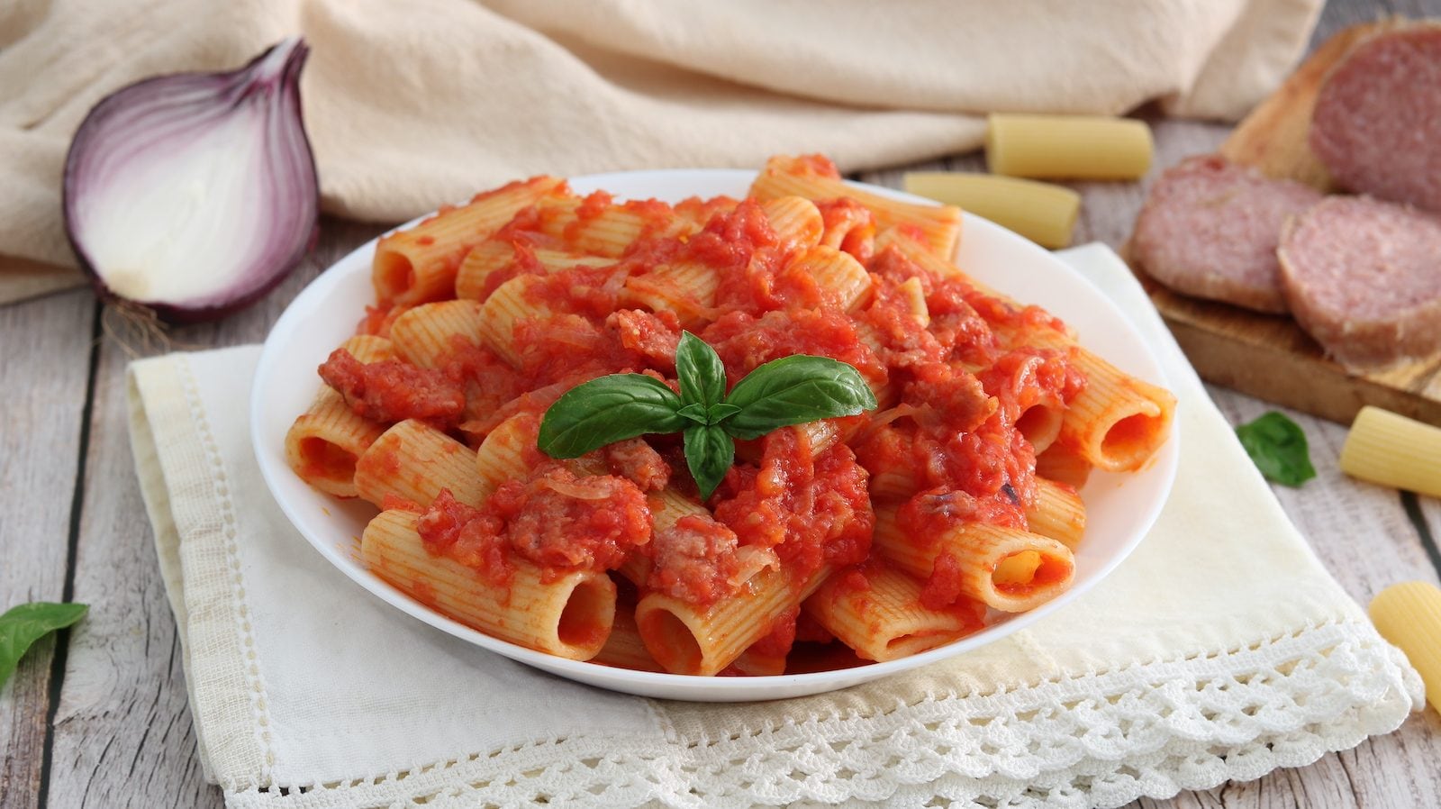 Pasta con ciauscolo: la ricetta del primo piatto semplice e gustoso