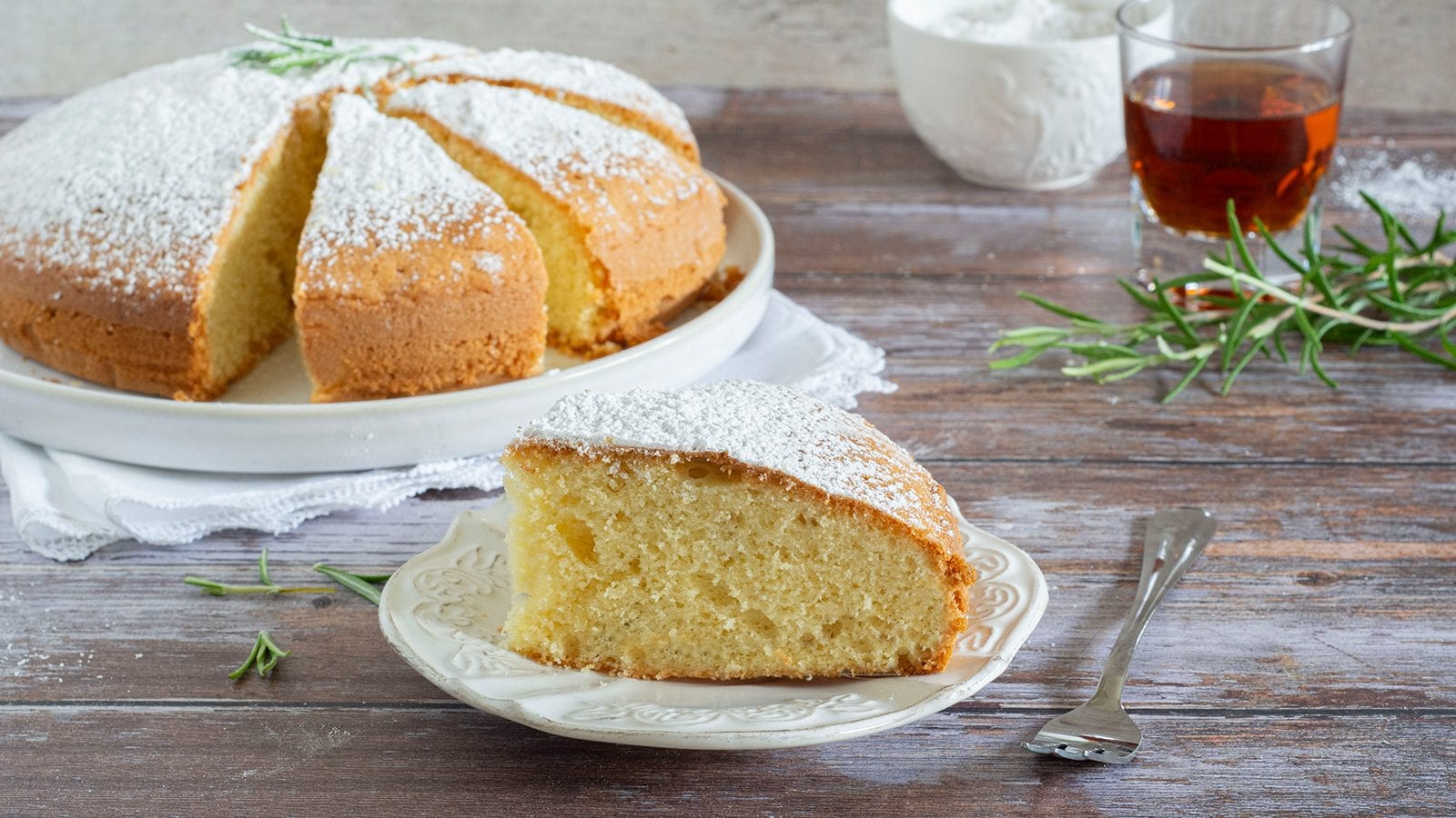 Torta al rum: la ricetta del dolce soffice e aromatico