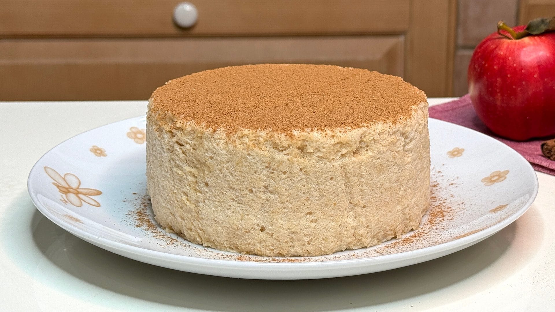Torta di mele 2 ingredienti: la ricetta del dolce senza cottura veloce e goloso