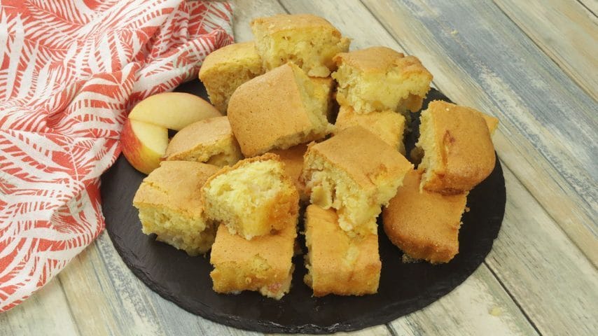 Tortine di mele: la ricetta dei dolcetti morbidi e deliziosi pronti in poco tempo