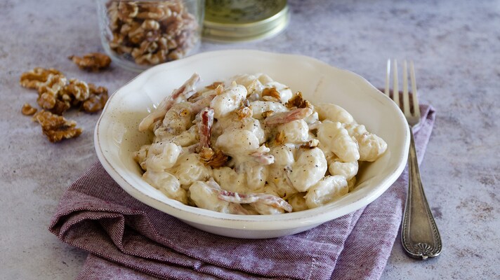 Gnocchi speck e noci