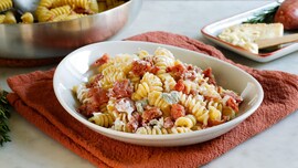 Pasta gorgonzola e salsiccia