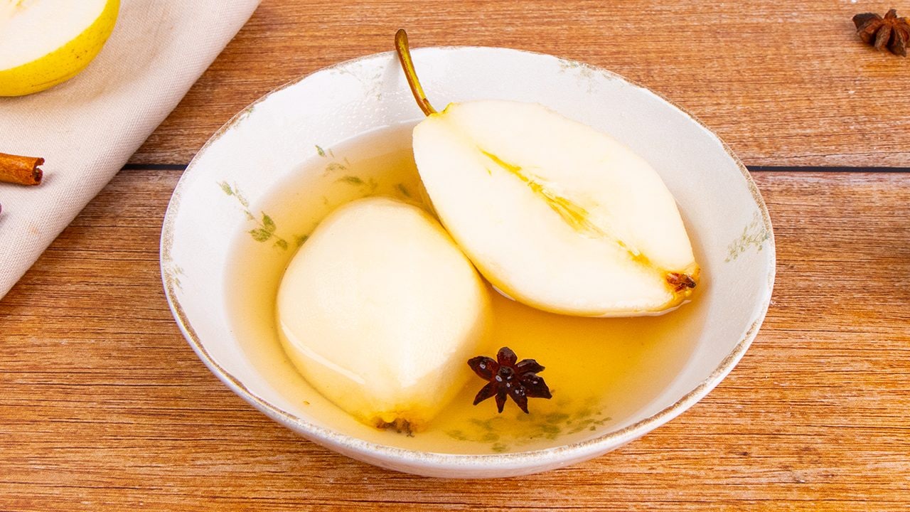 Pere cotte: la ricetta del dessert goloso e genuino