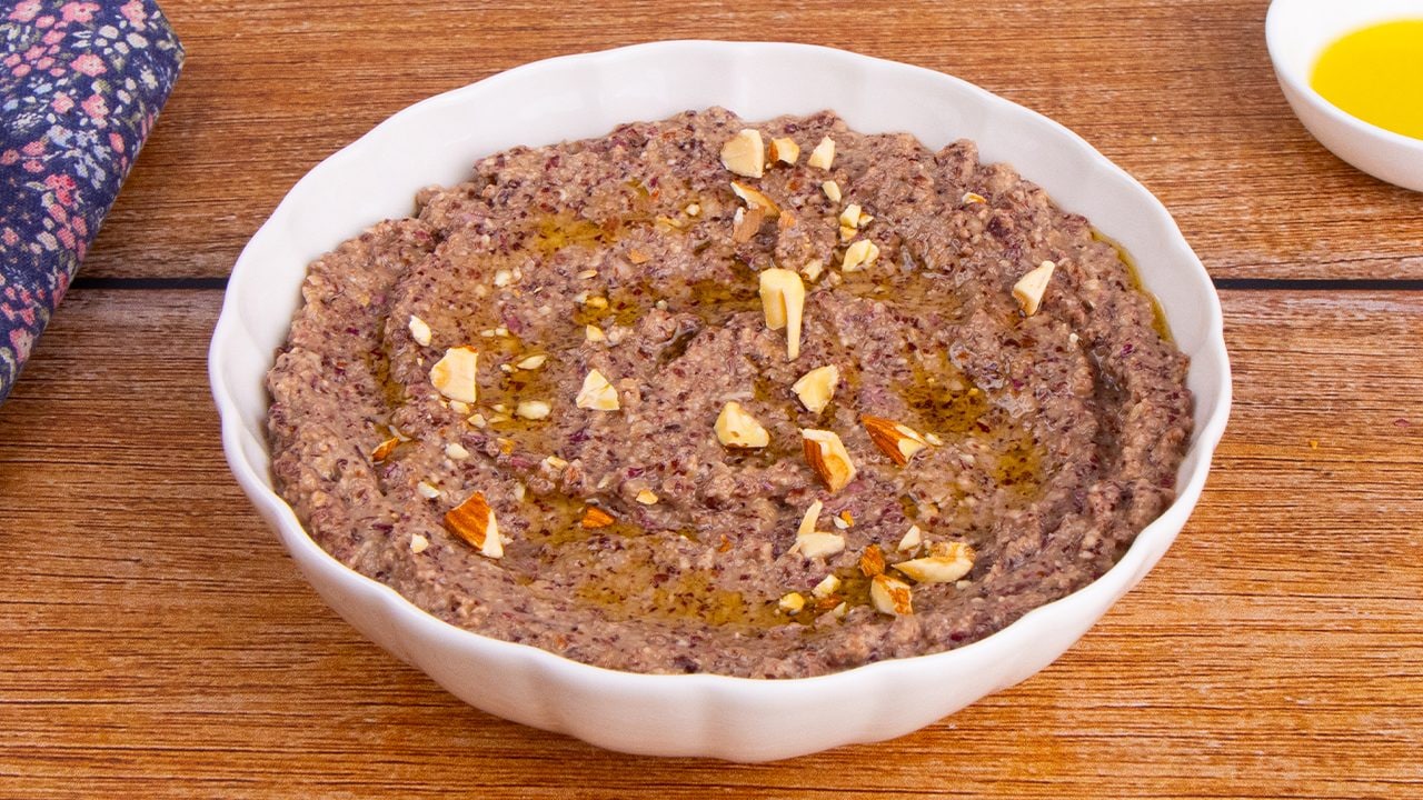 Pesto di radicchio: la ricetta del condimento perfetto per pasta e bruschette