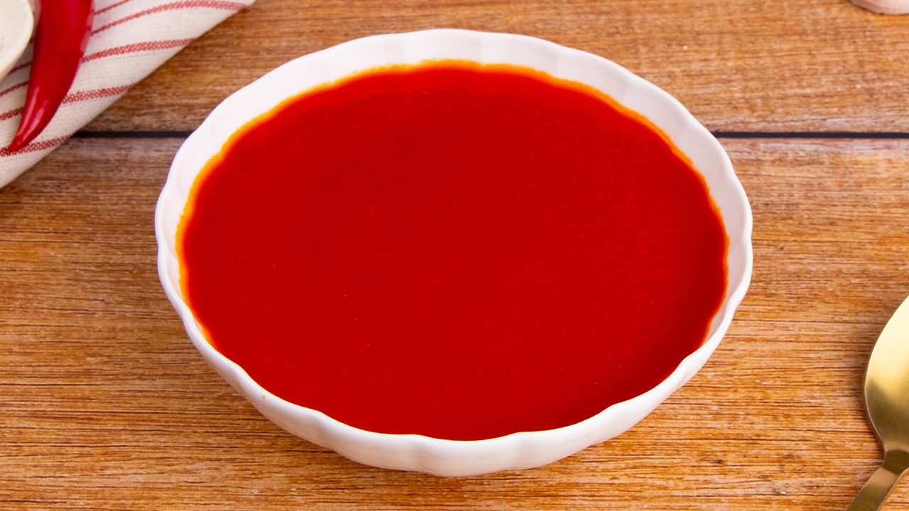 Salsa sriracha: la ricetta del condimento piccante tipico thailandese