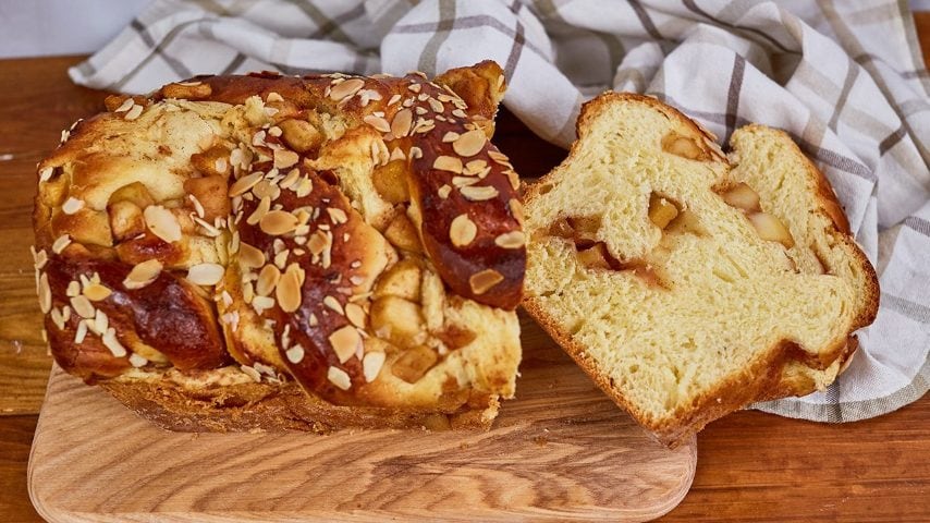 Babka alle mele: la ricetta del dolce intrecciato morbido e profumato alla cannella