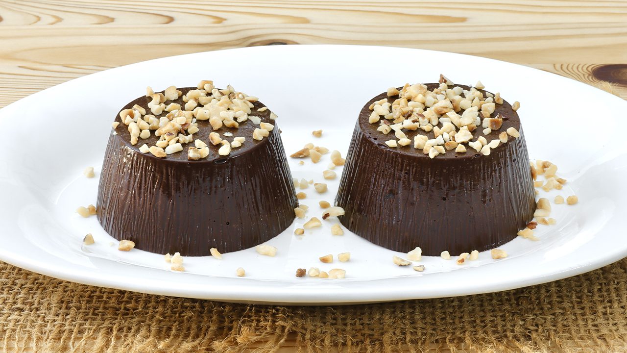 Budino di cachi: la ricetta del dessert al cucchiaio velocissimo con soli 3 ingredienti