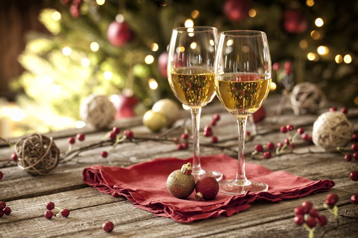 Vini e piatti di pesce per la Vigilia: gli abbinamenti perfetti per il cenone di Natale