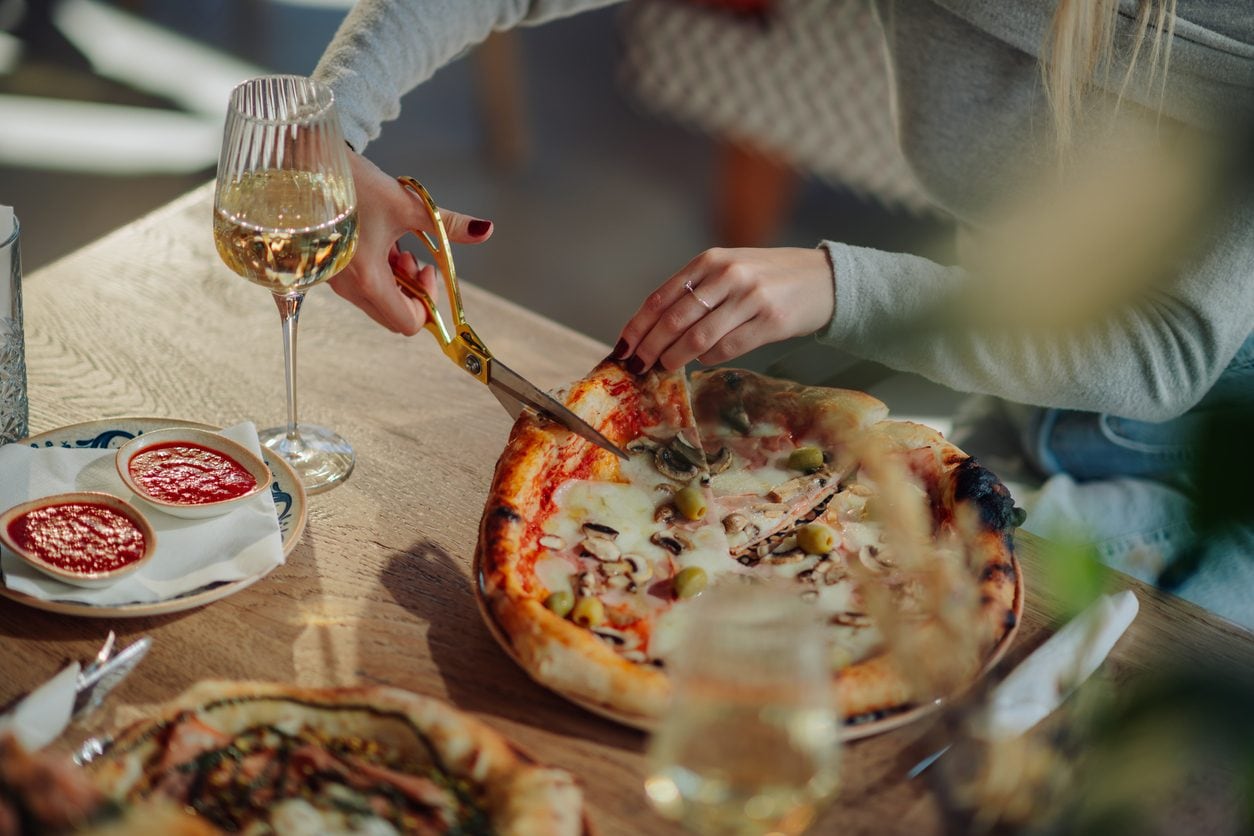 Serata pizza? Ecco i migliori abbinamenti con il vino da provare