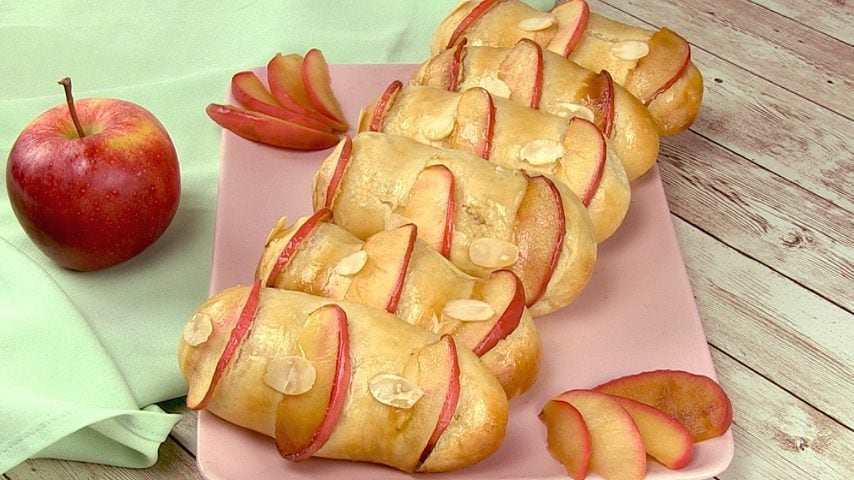 Fagottini soffici alle mele: la ricetta dei dolcetti deliziosi per la colazione e la merenda