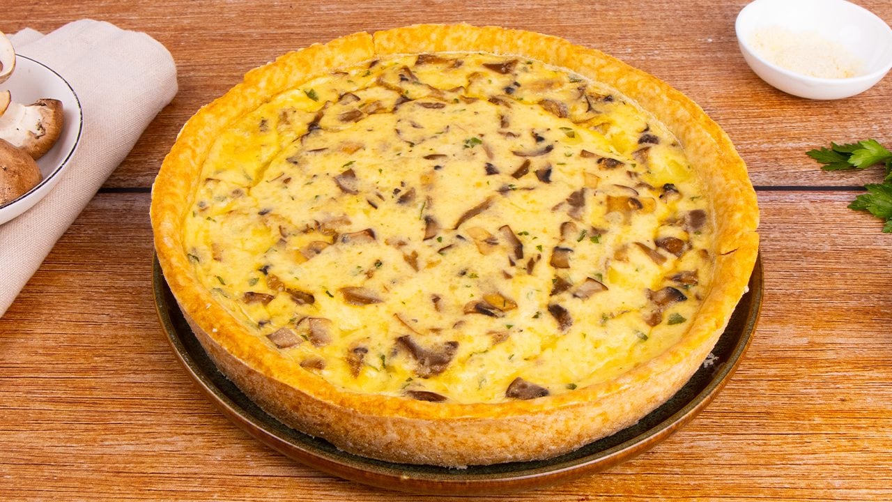 Quiche ai funghi: la ricetta della torta salata perfetta per l'autunno