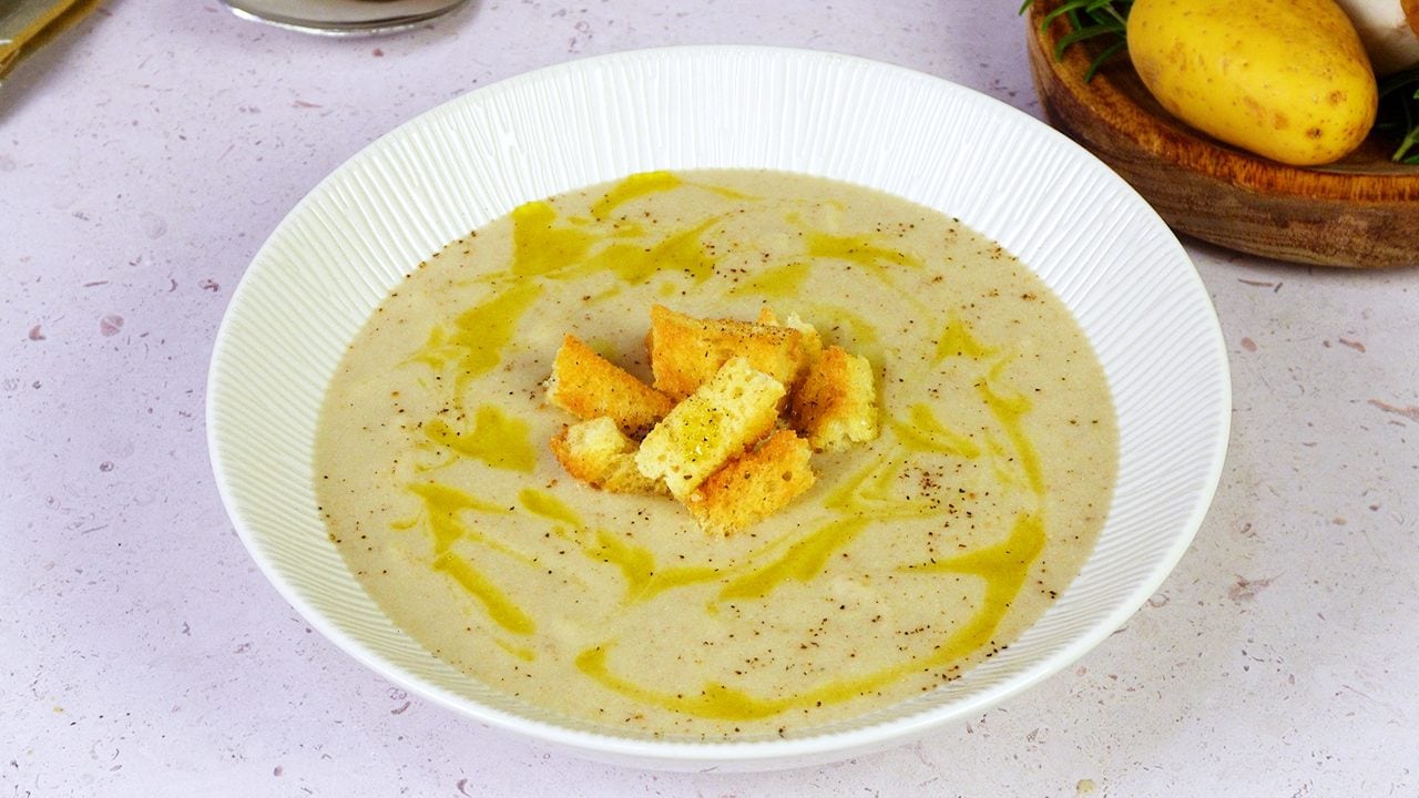 Vellutata di funghi: la ricetta del primo piatto cremoso e profumato