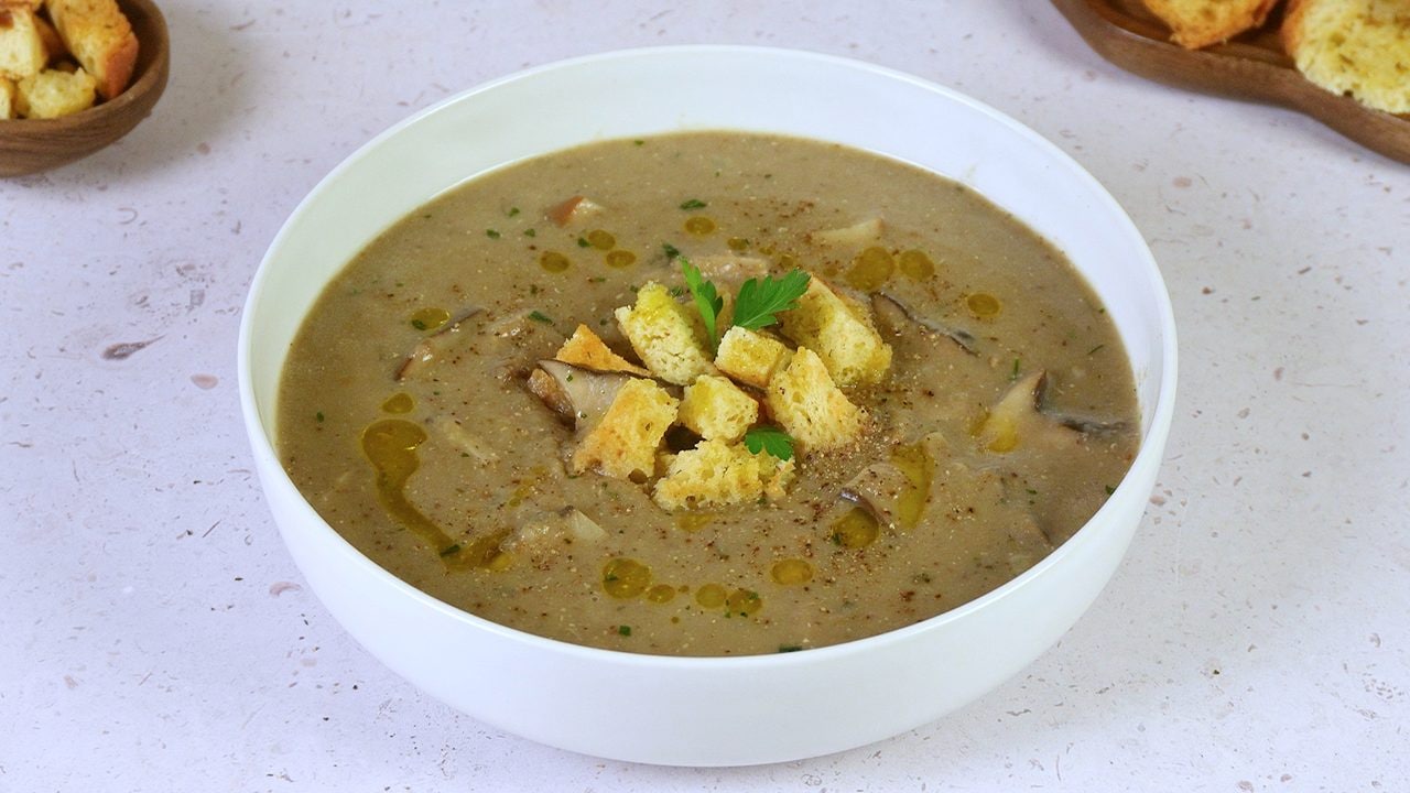 Zuppa di lenticchie e funghi: la ricetta del comfort food caldo e profumato