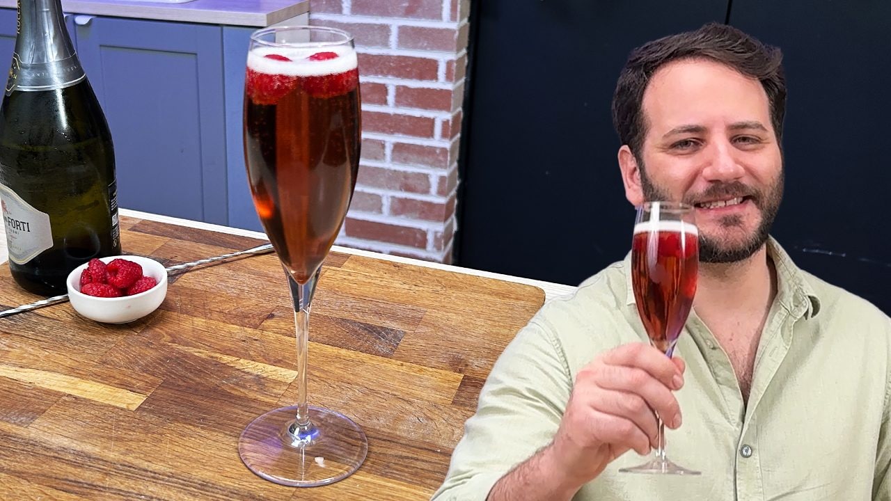 Kir royal cocktail