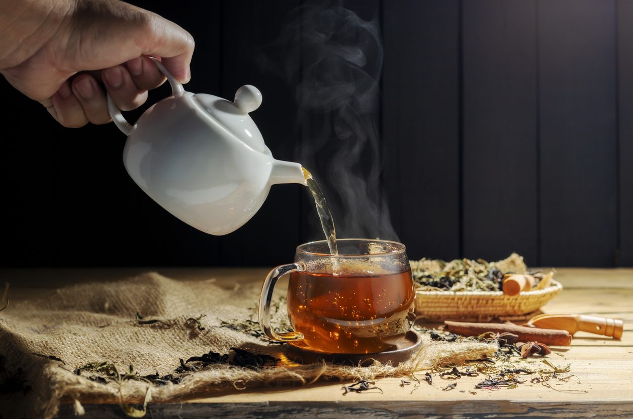 Tè: benefici e controindicazioni di una delle bevande più amata al mondo