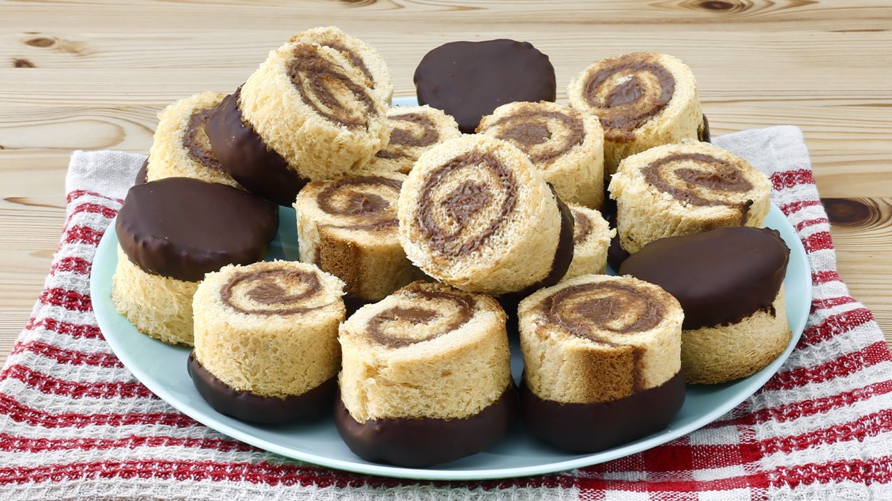 Girelle di pandoro: la ricetta dei dolcetti facili e golosi