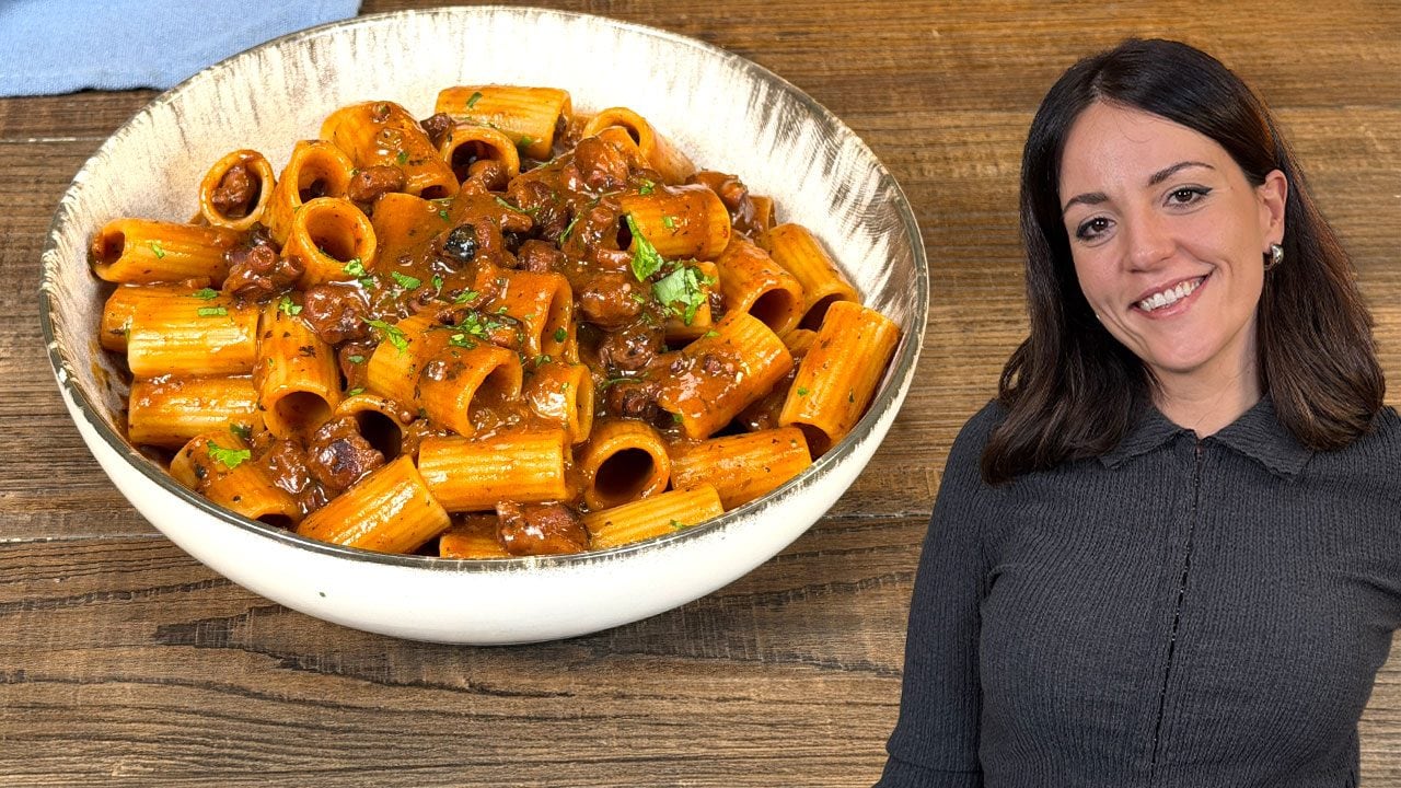 Ragù di polpo: la ricetta del sugo di mare profumato e saporito