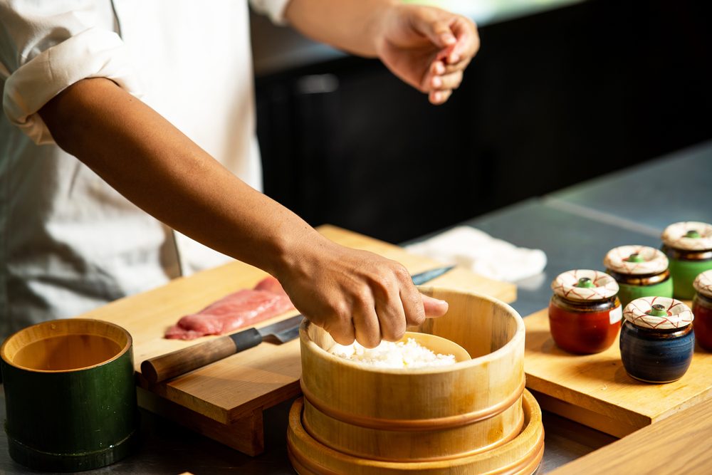 Galateo del sushi: quali sono le regole per gustarlo al meglio senza fare brutta figura