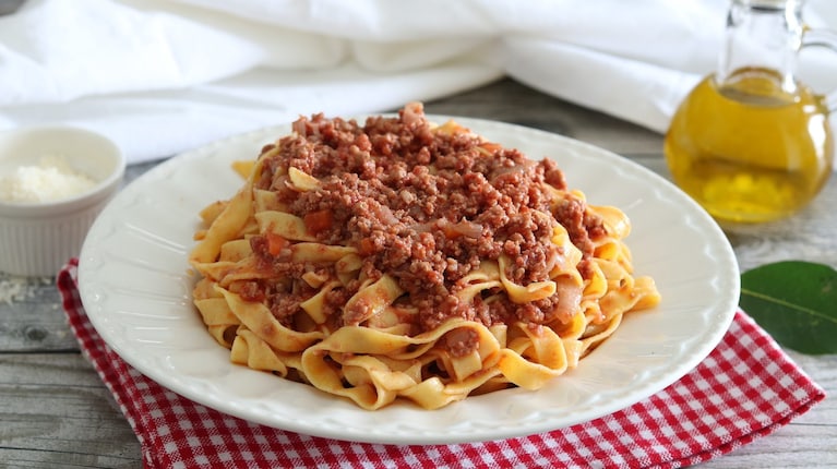 tagliatelle-alla-bolognese-di-cannavacciuolo