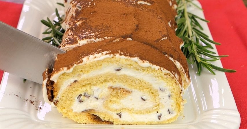 Tronchetto di pandoro: la ricetta del dolce semplice e senza cottura perfetto per le feste
