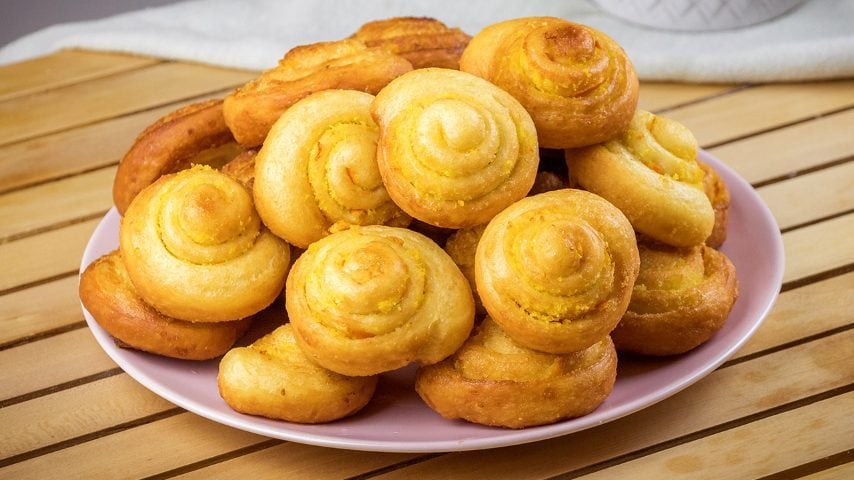 Arancini di Carnevale fritti: la ricetta dei dolcetti sfiziosi e facili da preparare